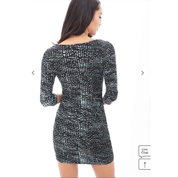 Knot front dotted dress - Picture 6 of 6